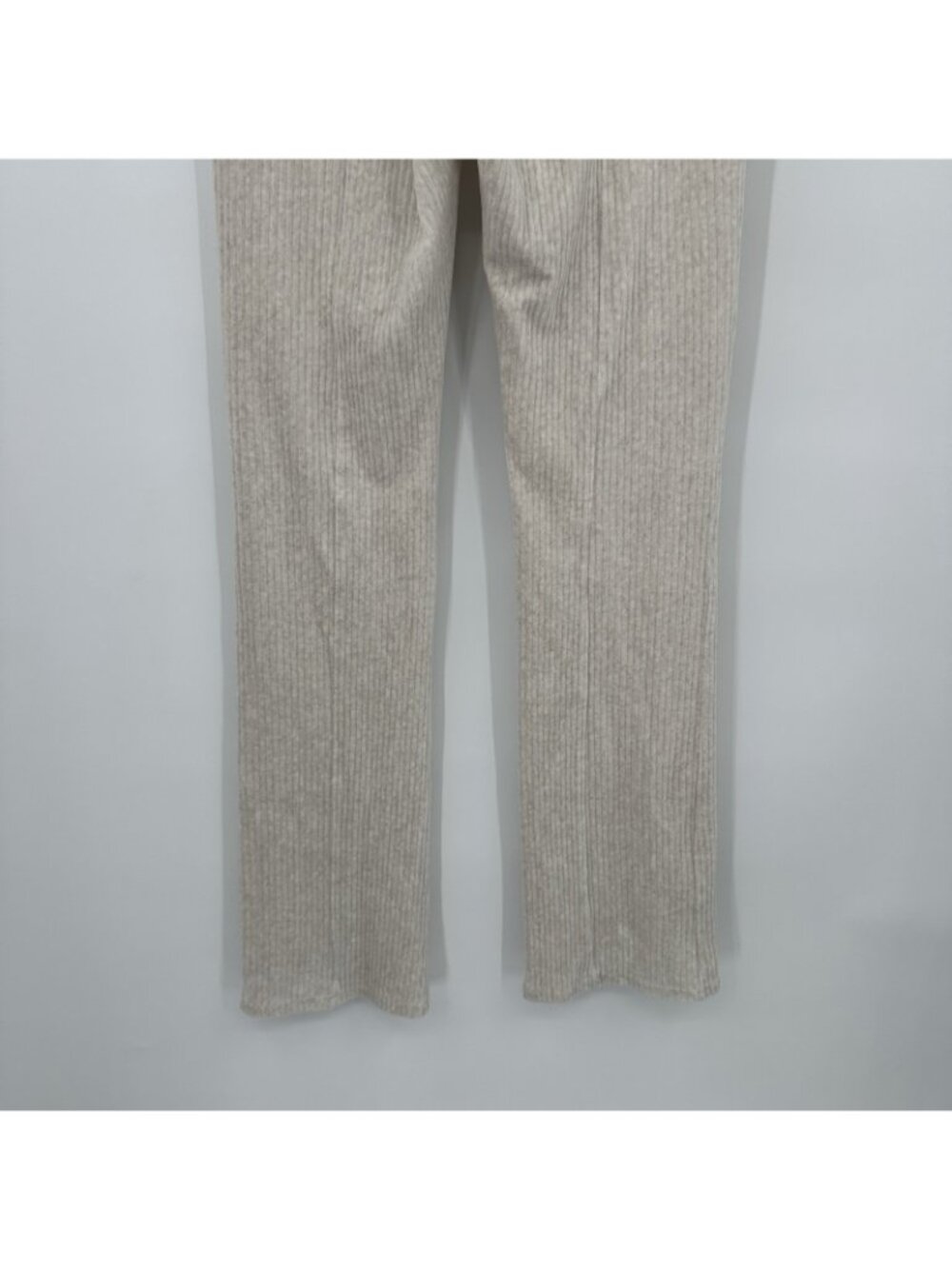 SOLD MEDIUM activewear athleisure bed rot knit